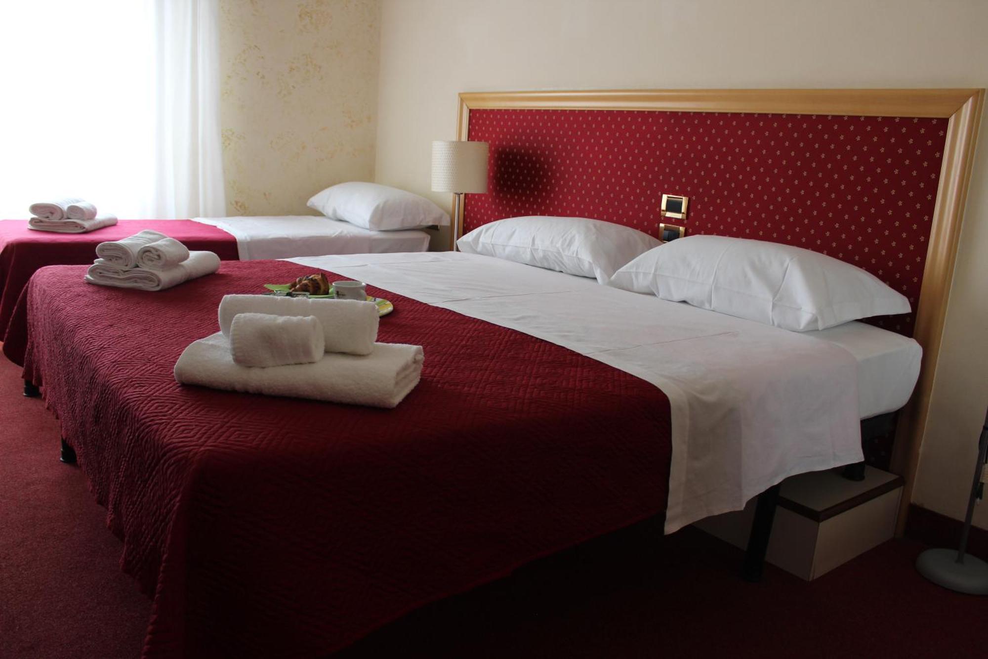 רג'יו די קאלאבריה Hotel Palace Masoanri'S מראה חיצוני תמונה