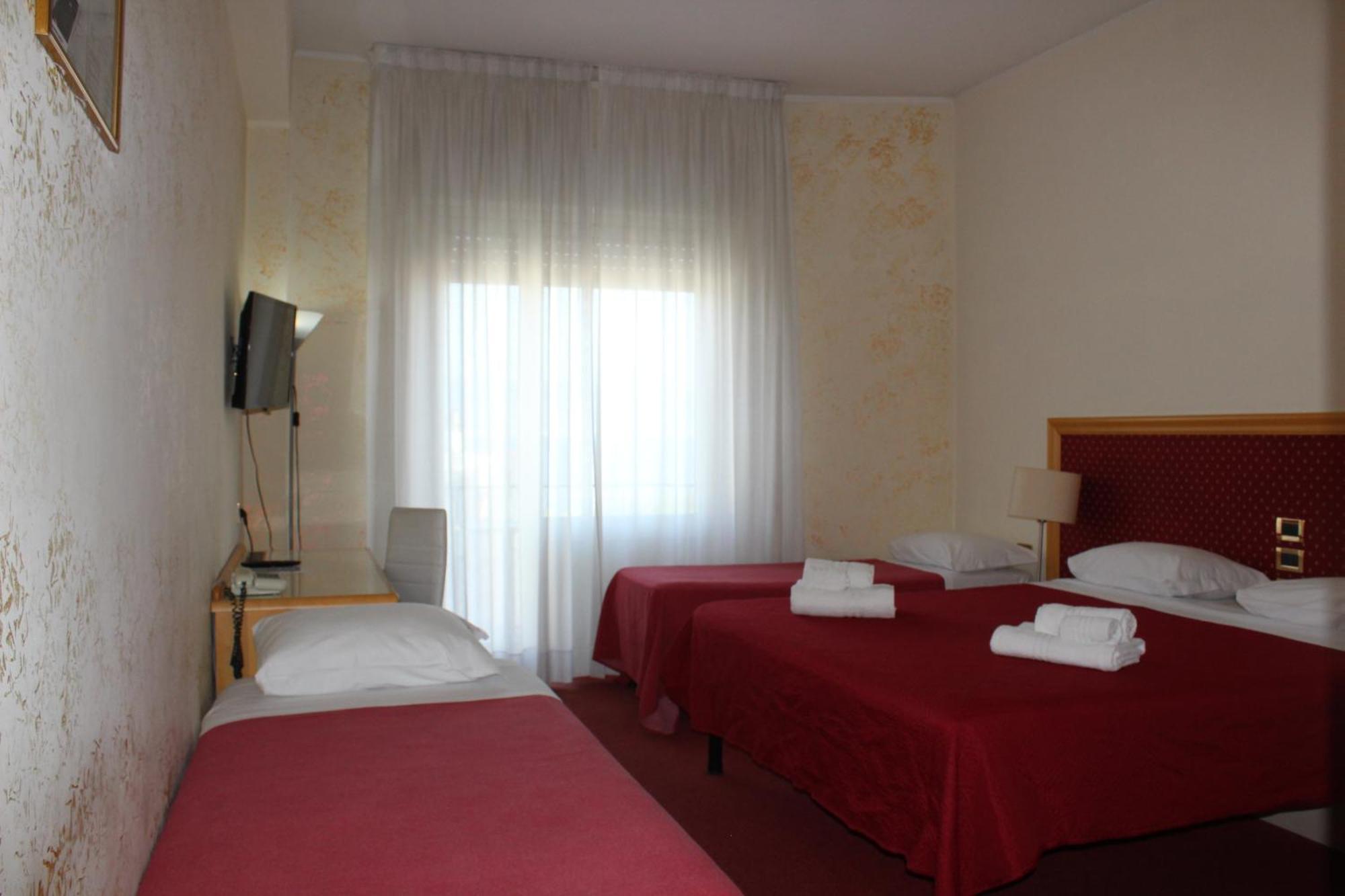 רג'יו די קאלאבריה Hotel Palace Masoanri'S מראה חיצוני תמונה