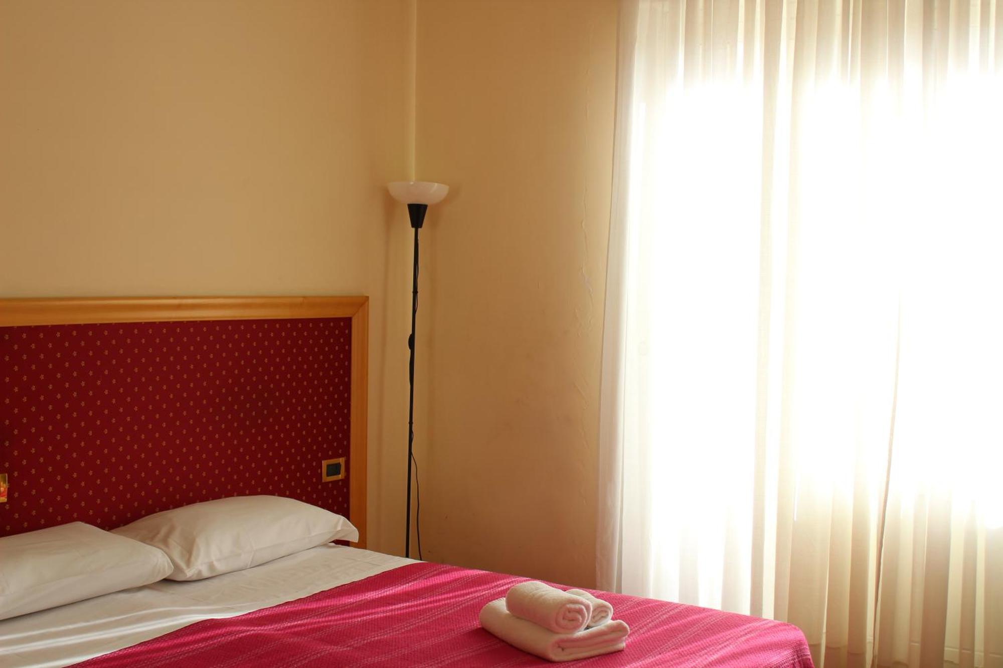 רג'יו די קאלאבריה Hotel Palace Masoanri'S מראה חיצוני תמונה