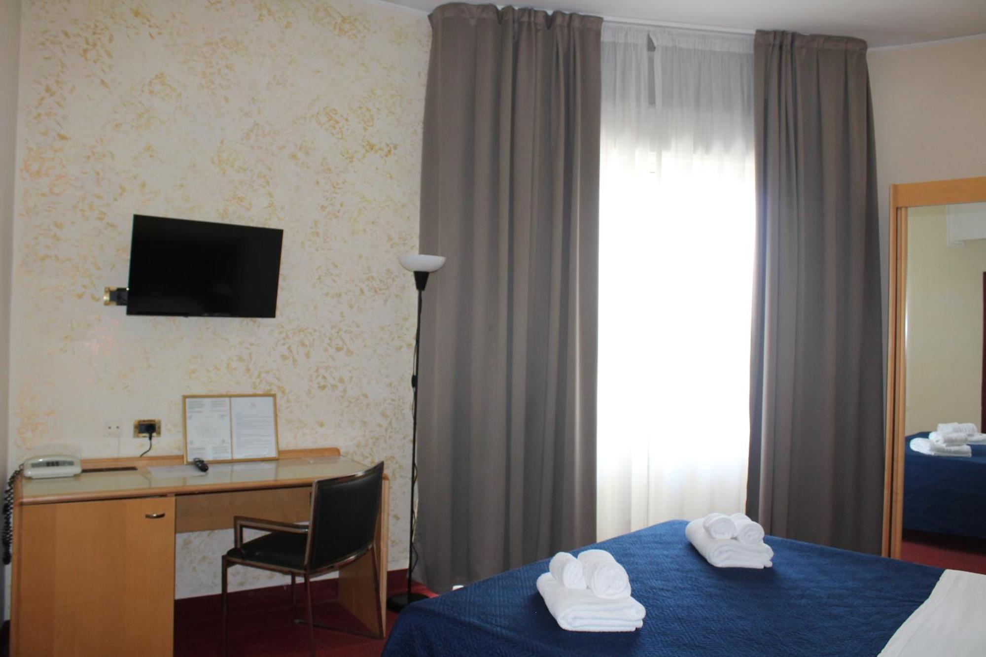 רג'יו די קאלאבריה Hotel Palace Masoanri'S מראה חיצוני תמונה