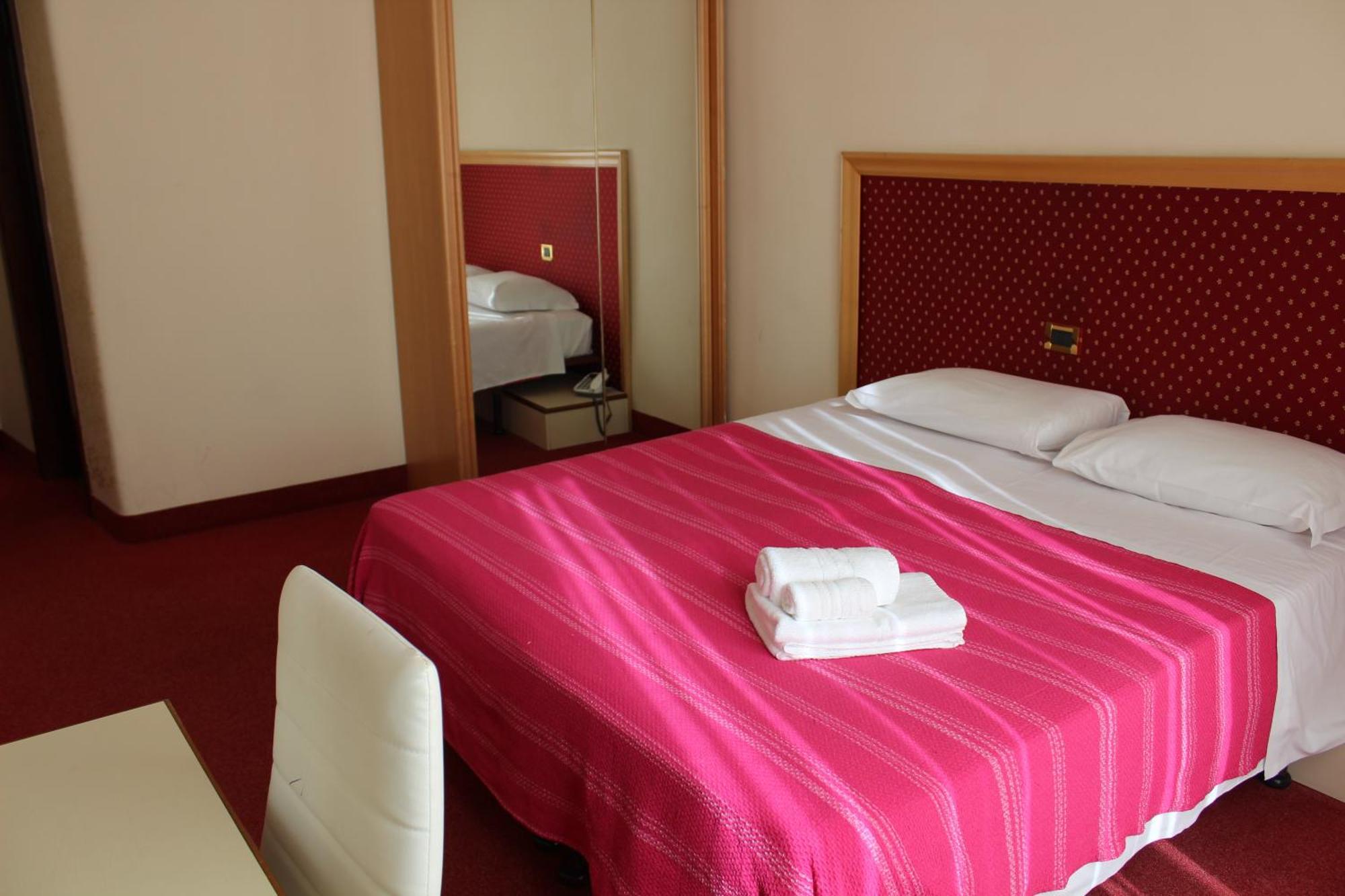 רג'יו די קאלאבריה Hotel Palace Masoanri'S מראה חיצוני תמונה