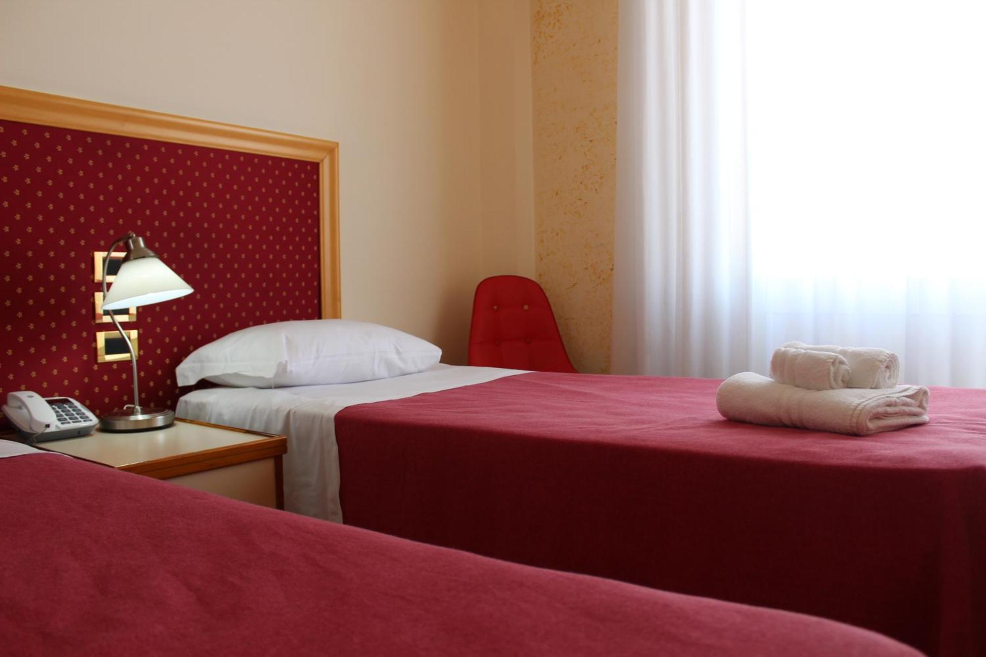רג'יו די קאלאבריה Hotel Palace Masoanri'S מראה חיצוני תמונה