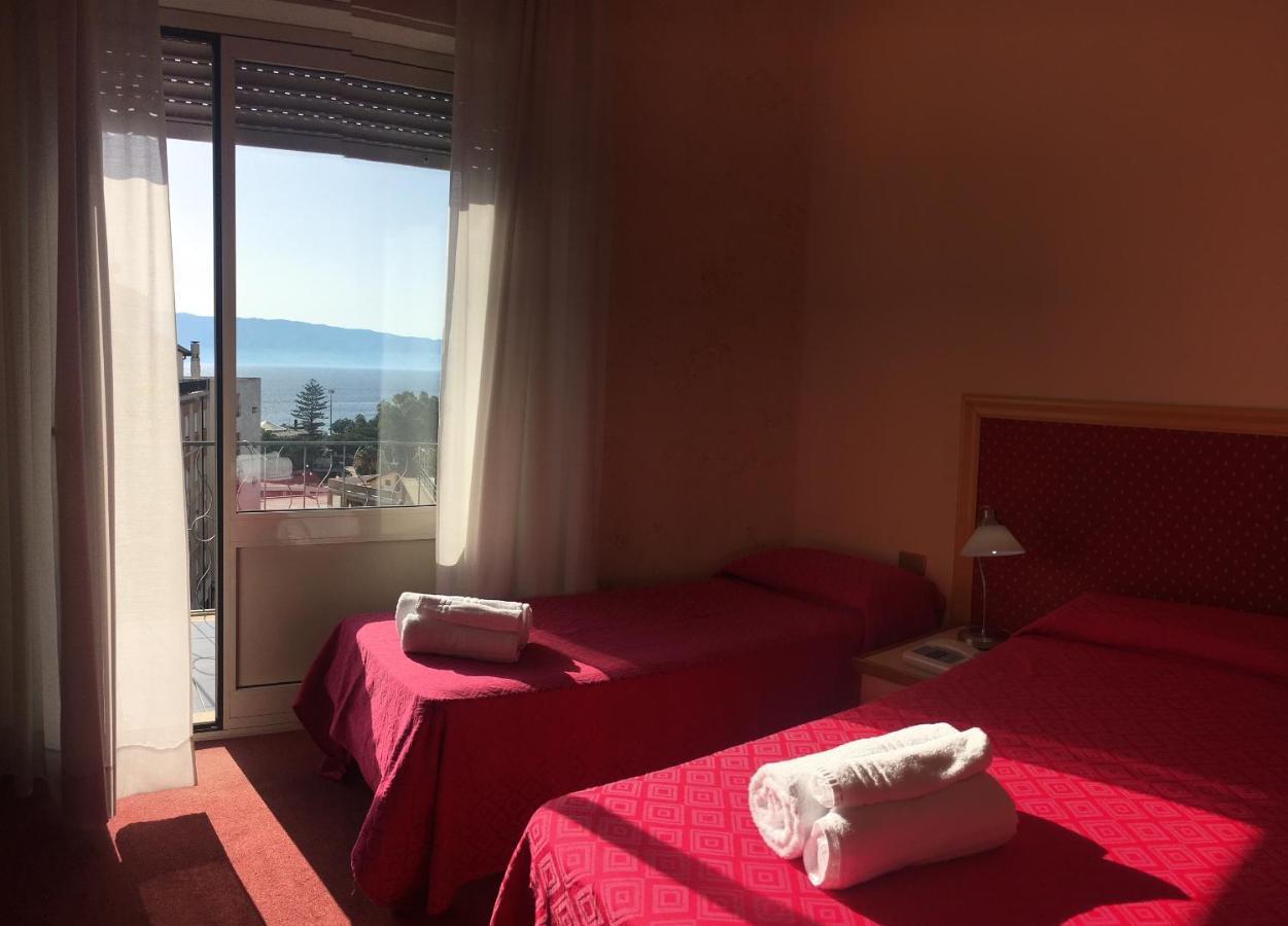 רג'יו די קאלאבריה Hotel Palace Masoanri'S מראה חיצוני תמונה